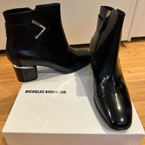 Nicholas Kirkwppd black leather boots with gold buckle and split heel sz 41 NWT